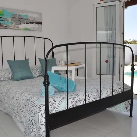 Eva Villa
